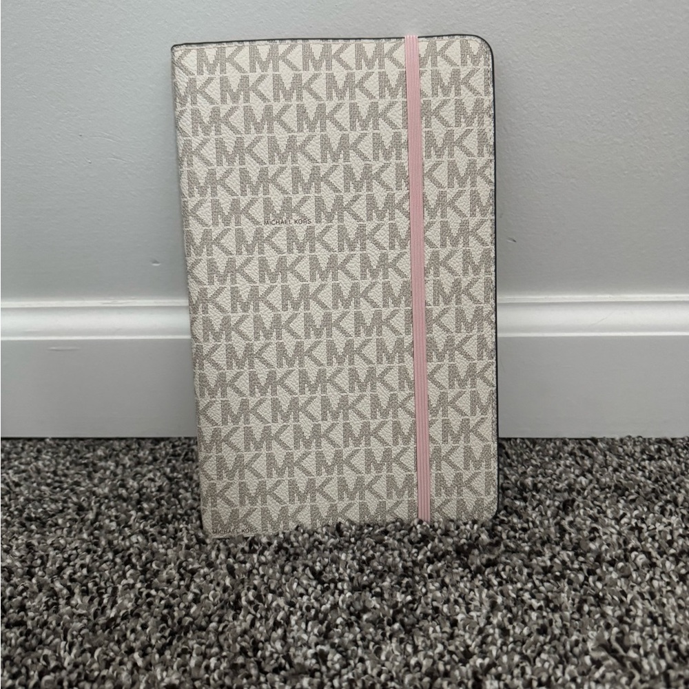 Michael Kors Pink and Cream Laptop Bag Set - Picture 5 of 9